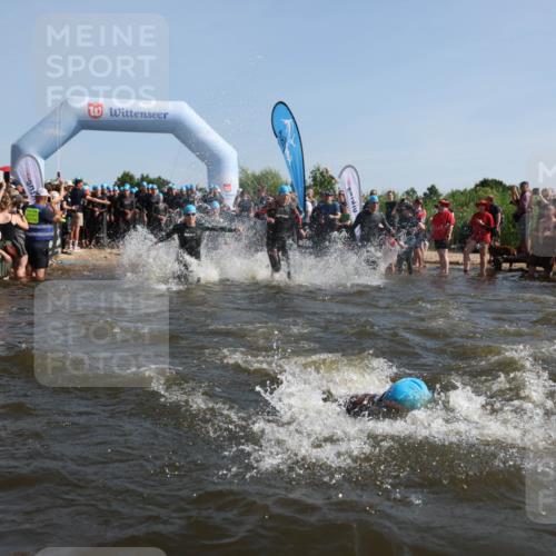 22.06.2025 - Viking Triathlon Michael Strokosch http://msf.ph/oto/8056172 22.06.2025 10:02:09 Schwimmen 21, 107, 127, 137, 139, 149, 207, 247, 309, 365, 382, 387, 415, 492, 522 meine-sportfotos.de