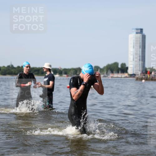 22.06.2025 - Viking Triathlon Michael Strokosch http://msf.ph/oto/8056183 22.06.2025 10:30:06 Schwimmen 132, 175, 203, 264, 374, 491, 626 meine-sportfotos.de