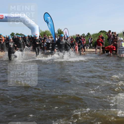 22.06.2025 - Viking Triathlon Michael Strokosch http://msf.ph/oto/8056205 22.06.2025 10:02:20 Schwimmen 21, 75, 78, 103, 139, 180, 207, 255, 265, 283, 309, 331, 382, 464, 469 meine-sportfotos.de
