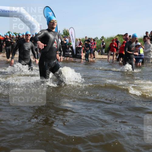 22.06.2025 - Viking Triathlon Michael Strokosch http://msf.ph/oto/8056227 22.06.2025 10:02:23 Schwimmen 21, 75, 78, 103, 139, 180, 207, 255, 265, 283, 309, 331, 382, 464, 469 meine-sportfotos.de