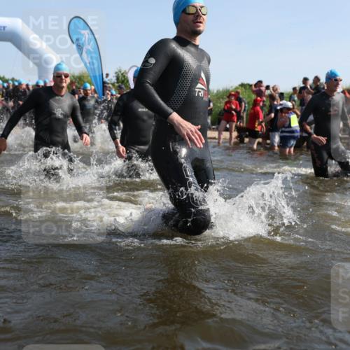 22.06.2025 - Viking Triathlon Michael Strokosch http://msf.ph/oto/8056233 22.06.2025 10:02:24 Schwimmen 75, 78, 103, 180, 188, 189, 255, 265, 283, 331, 464, 469, 520, 532, 549 meine-sportfotos.de