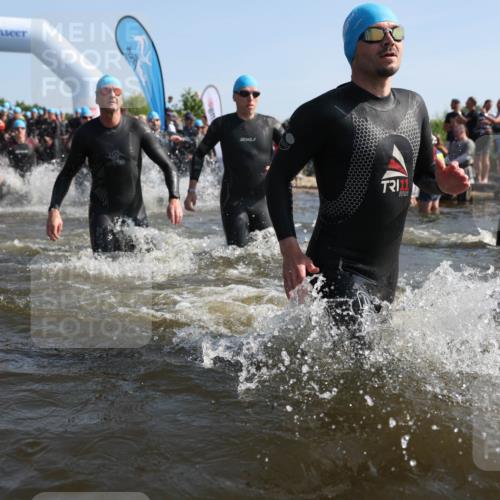 22.06.2025 - Viking Triathlon Michael Strokosch http://msf.ph/oto/8056235 22.06.2025 10:02:24 Schwimmen 75, 78, 103, 180, 188, 189, 255, 265, 283, 331, 464, 469, 520, 532, 549 meine-sportfotos.de