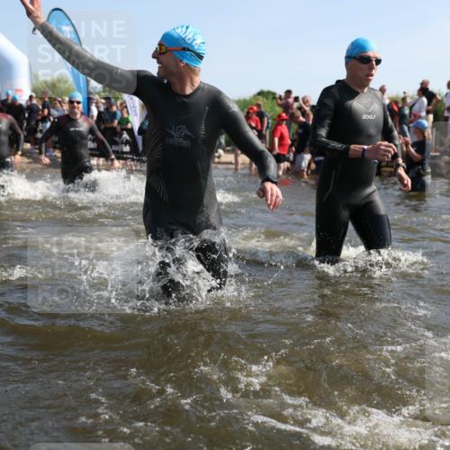 22.06.2025 - Viking Triathlon Michael Strokosch http://msf.ph/oto/8056243 22.06.2025 10:02:26 Schwimmen 75, 78, 103, 180, 188, 189, 255, 265, 283, 331, 464, 469, 520, 532, 549 meine-sportfotos.de