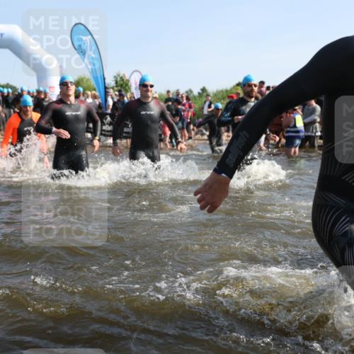 22.06.2025 - Viking Triathlon Michael Strokosch http://msf.ph/oto/8056249 22.06.2025 10:02:27 Schwimmen 75, 78, 103, 180, 188, 189, 255, 265, 283, 331, 464, 469, 520, 532, 549 meine-sportfotos.de