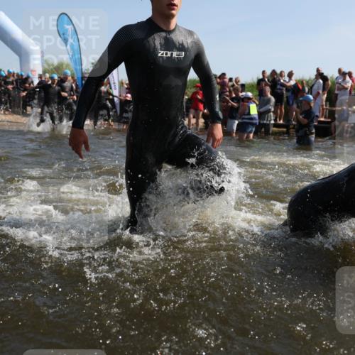 22.06.2025 - Viking Triathlon Michael Strokosch http://msf.ph/oto/8056273 22.06.2025 10:02:33 Schwimmen 78, 103, 114, 180, 188, 189, 193, 265, 283, 297, 513, 520, 532, 546, 549 meine-sportfotos.de