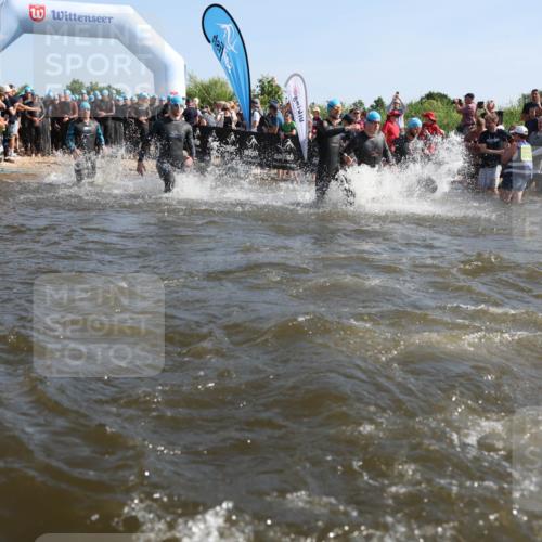 22.06.2025 - Viking Triathlon Michael Strokosch http://msf.ph/oto/8056275 22.06.2025 10:02:34 Schwimmen 78, 103, 114, 161, 180, 188, 189, 193, 264, 283, 297, 513, 520, 532, 546, 549 meine-sportfotos.de