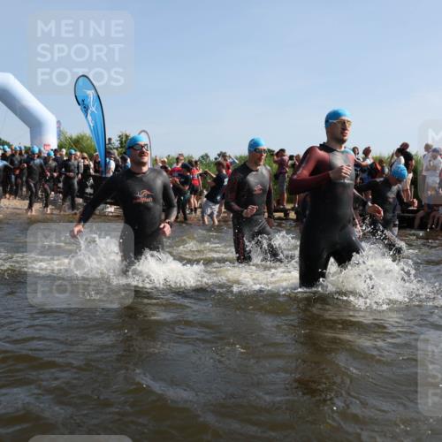 22.06.2025 - Viking Triathlon Michael Strokosch http://msf.ph/oto/8056306 22.06.2025 10:02:43 Schwimmen 98, 114, 161, 193, 264, 323, 366, 427, 429, 430, 486, 513, 546, 552 meine-sportfotos.de