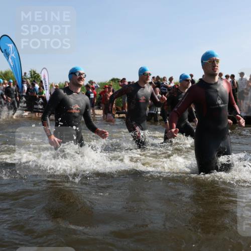 22.06.2025 - Viking Triathlon Michael Strokosch http://msf.ph/oto/8056310 22.06.2025 10:02:43 Schwimmen 98, 114, 161, 193, 264, 323, 366, 427, 429, 430, 486, 513, 546, 552 meine-sportfotos.de