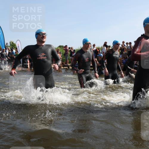 22.06.2025 - Viking Triathlon Michael Strokosch http://msf.ph/oto/8056312 22.06.2025 10:02:43 Schwimmen 98, 114, 161, 193, 264, 323, 366, 427, 429, 430, 486, 513, 546, 552 meine-sportfotos.de