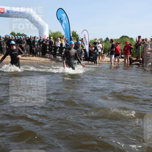 22.06.2025 - Viking Triathlon Michael Strokosch http://msf.ph/oto/8056461 22.06.2025 10:03:30 Schwimmen 25, 42, 58, 88, 179, 182, 221, 251, 324, 332, 434, 454, 556, 645, 659 meine-sportfotos.de