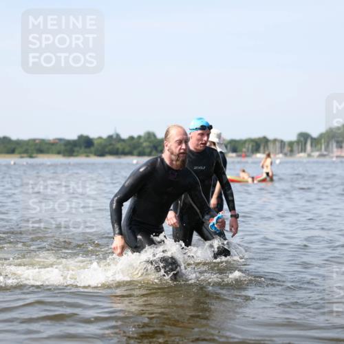 22.06.2025 - Viking Triathlon Michael Strokosch http://msf.ph/oto/8056510 22.06.2025 10:31:25 Schwimmen 3, 8, 236, 311, 469, 613, 648 meine-sportfotos.de