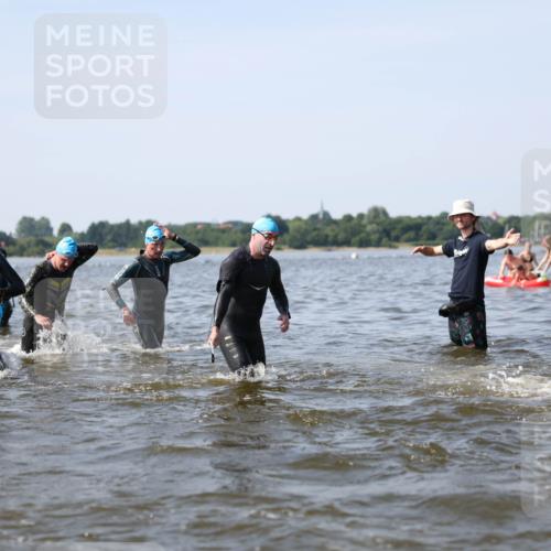 22.06.2025 - Viking Triathlon Michael Strokosch http://msf.ph/oto/8056576 22.06.2025 10:31:44 Schwimmen 87, 98, 99, 124, 125, 137, 158, 189, 224, 340, 350, 435, 507, 555, 613, 648, 658 meine-sportfotos.de