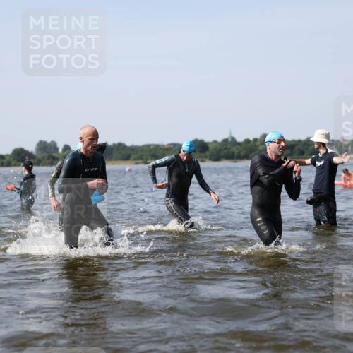 22.06.2025 - Viking Triathlon Michael Strokosch http://msf.ph/oto/8056582 22.06.2025 10:31:45 Schwimmen 87, 98, 99, 124, 125, 137, 158, 189, 224, 340, 350, 435, 507, 555, 648, 658 meine-sportfotos.de