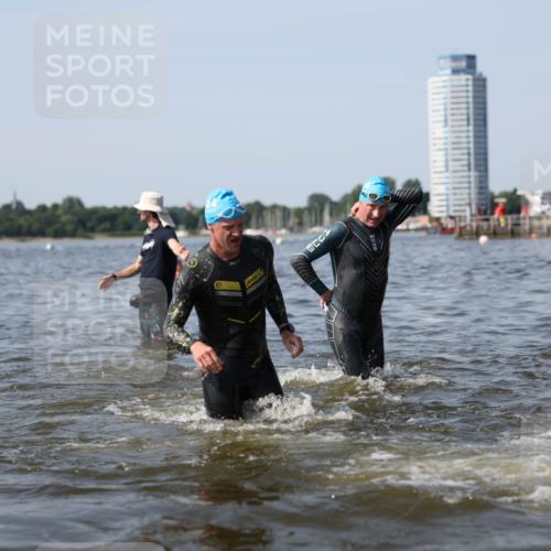 22.06.2025 - Viking Triathlon Michael Strokosch http://msf.ph/oto/8056607 22.06.2025 10:31:49 Schwimmen 87, 98, 99, 124, 125, 137, 158, 189, 224, 350, 435, 449, 507, 555, 658 meine-sportfotos.de
