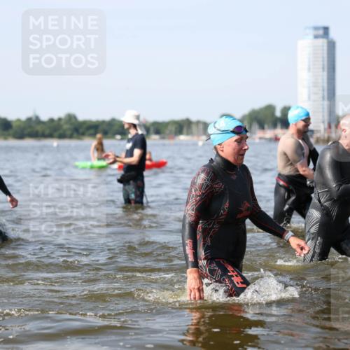 22.06.2025 - Viking Triathlon Michael Strokosch http://msf.ph/oto/8056683 22.06.2025 10:32:04 Schwimmen 63, 87, 193, 207, 214, 226, 271, 435, 449, 464, 488, 658 meine-sportfotos.de