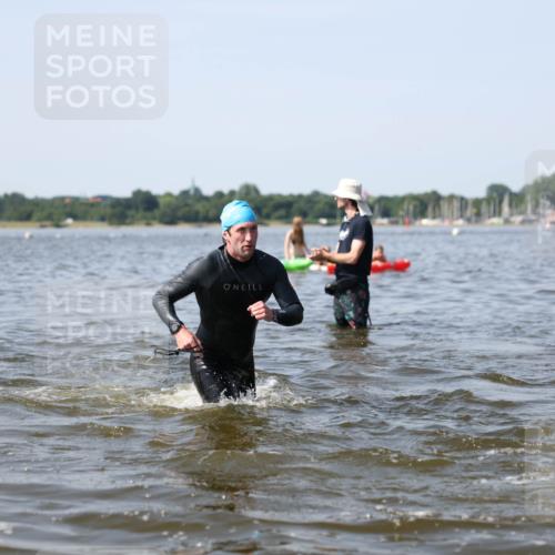 22.06.2025 - Viking Triathlon Michael Strokosch http://msf.ph/oto/8056685 22.06.2025 10:32:04 Schwimmen 63, 87, 193, 207, 214, 226, 271, 435, 449, 464, 488, 658 meine-sportfotos.de