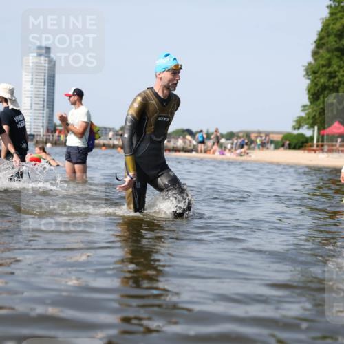 22.06.2025 - Viking Triathlon Michael Strokosch http://msf.ph/oto/8056872 22.06.2025 10:33:04 Schwimmen 91, 113, 287, 399 meine-sportfotos.de