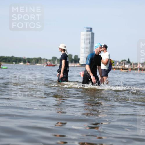 22.06.2025 - Viking Triathlon Michael Strokosch http://msf.ph/oto/8056876 22.06.2025 10:33:05 Schwimmen 91, 113, 287, 387, 399 meine-sportfotos.de