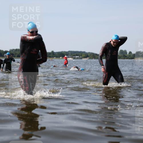 22.06.2025 - Viking Triathlon Michael Strokosch http://msf.ph/oto/8056949 22.06.2025 10:33:35 Schwimmen 5, 38, 149, 255, 300, 304, 348, 382, 457, 522, 524 meine-sportfotos.de