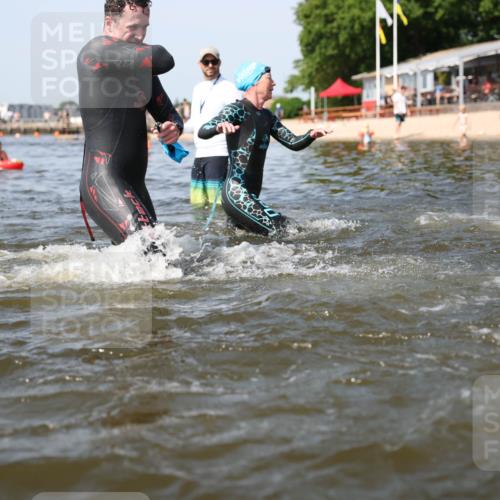22.06.2025 - Viking Triathlon Michael Strokosch http://msf.ph/oto/8057088 22.06.2025 10:34:12 Schwimmen 46, 70, 294, 297, 429, 486, 527, 532, 618, 635 meine-sportfotos.de