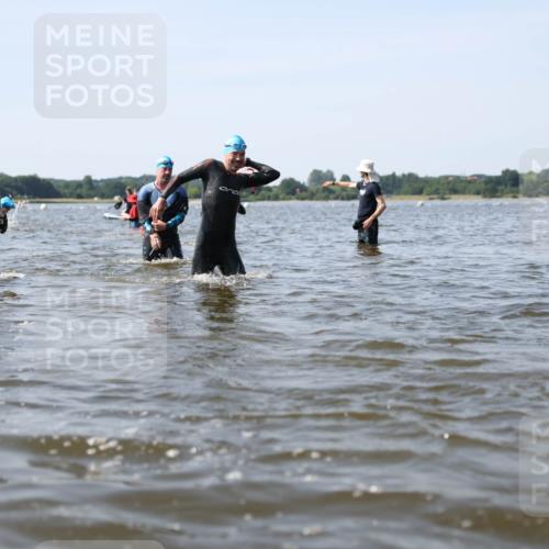 22.06.2025 - Viking Triathlon Michael Strokosch http://msf.ph/oto/8057172 22.06.2025 10:34:32 Schwimmen 114, 247, 284, 306, 323, 341, 366, 430, 486, 520, 546 meine-sportfotos.de