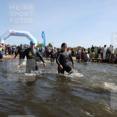 22.06.2025 - Viking Triathlon Michael Strokosch http://msf.ph/oto/8057213 22.06.2025 10:08:17 Schwimmen 37, 51, 106, 116, 133, 140, 222, 225, 364, 378, 403, 406, 410, 480, 638 meine-sportfotos.de