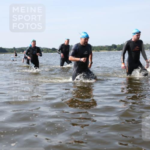 22.06.2025 - Viking Triathlon Michael Strokosch http://msf.ph/oto/8057286 22.06.2025 10:34:51 Schwimmen 17, 43, 77, 114, 161, 284, 323, 434, 475, 548, 550 meine-sportfotos.de
