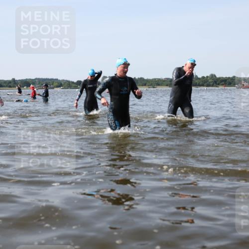 22.06.2025 - Viking Triathlon Michael Strokosch http://msf.ph/oto/8057309 22.06.2025 10:34:54 Schwimmen 17, 43, 77, 161, 434, 475, 495, 548, 550 meine-sportfotos.de
