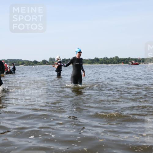 22.06.2025 - Viking Triathlon Michael Strokosch http://msf.ph/oto/8057329 22.06.2025 10:34:57 Schwimmen 17, 43, 77, 161, 434, 475, 495, 548, 660 meine-sportfotos.de