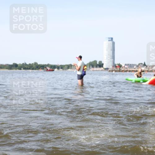 22.06.2025 - Viking Triathlon Michael Strokosch http://msf.ph/oto/8057340 22.06.2025 10:35:02 Schwimmen 17, 43, 139, 157, 161, 434, 475, 495, 548, 660 meine-sportfotos.de