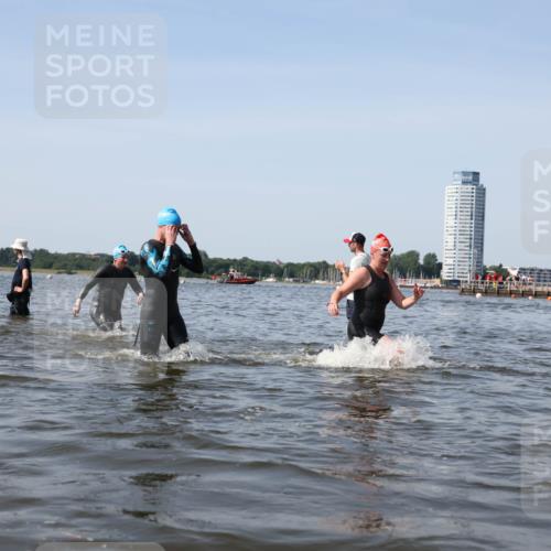 22.06.2025 - Viking Triathlon Michael Strokosch http://msf.ph/oto/8057351 22.06.2025 10:35:06 Schwimmen 17, 43, 139, 157, 296, 365, 475, 495, 548, 660 meine-sportfotos.de