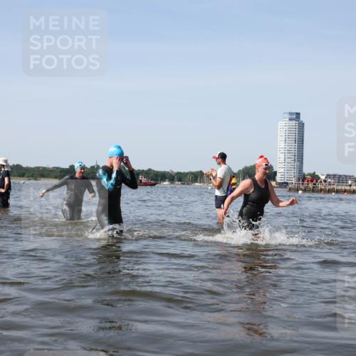 22.06.2025 - Viking Triathlon Michael Strokosch http://msf.ph/oto/8057352 22.06.2025 10:35:06 Schwimmen 17, 43, 139, 157, 296, 365, 475, 495, 548, 660 meine-sportfotos.de