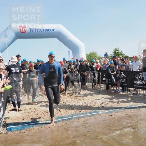 22.06.2025 - Viking Triathlon MichiJ http://msf.ph/oto/8057374 22.06.2025 10:00:17 Schwimmen 2, 4, 10, 49, 81, 100, 122, 329, 420, 455, 473, 485, 521, 544, 557, 609, 610, 611, 617 meine-sportfotos.de