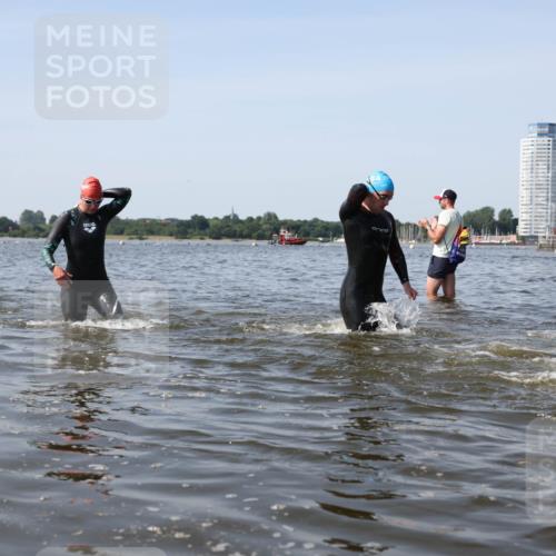 22.06.2025 - Viking Triathlon Michael Strokosch http://msf.ph/oto/8057390 22.06.2025 10:35:18 Schwimmen 107, 139, 157, 204, 296, 320, 365, 395, 482, 508, 632 meine-sportfotos.de