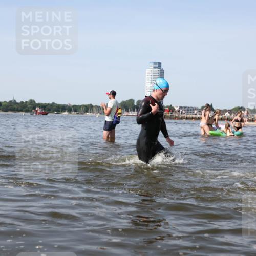 22.06.2025 - Viking Triathlon Michael Strokosch http://msf.ph/oto/8057395 22.06.2025 10:35:19 Schwimmen 107, 139, 157, 204, 296, 320, 365, 395, 482, 508, 632 meine-sportfotos.de
