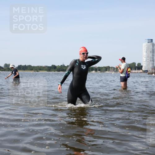 22.06.2025 - Viking Triathlon Michael Strokosch http://msf.ph/oto/8057403 22.06.2025 10:35:21 Schwimmen 107, 139, 204, 296, 320, 365, 395, 482, 508, 632 meine-sportfotos.de