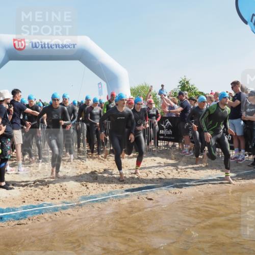 22.06.2025 - Viking Triathlon MichiJ http://msf.ph/oto/8057561 22.06.2025 10:00:27 Schwimmen 1, 6, 10, 13, 14, 15, 28, 30, 46, 49, 52, 81, 152, 175, 176, 198, 230, 286, 288, 367, 374, 420, 455, 473, 534, 557, 610, 611, 617, 661 meine-sportfotos.de