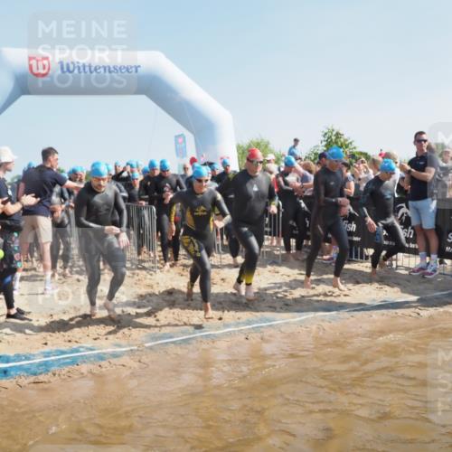 22.06.2025 - Viking Triathlon MichiJ http://msf.ph/oto/8057802 22.06.2025 10:00:46 Schwimmen 8, 9, 132, 145, 184, 200, 258, 289, 301, 306, 352, 368, 414, 491, 526, 612, 613, 616, 630, 652 meine-sportfotos.de