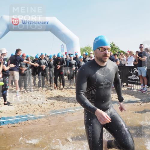 22.06.2025 - Viking Triathlon MichiJ http://msf.ph/oto/8057832 22.06.2025 10:00:47 Schwimmen 8, 9, 132, 145, 184, 200, 258, 289, 301, 306, 352, 368, 414, 491, 526, 612, 613, 616, 630, 652 meine-sportfotos.de