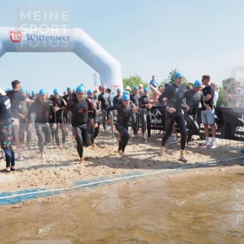 22.06.2025 - Viking Triathlon MichiJ http://msf.ph/oto/8057892 22.06.2025 10:01:00 Schwimmen 12, 50, 63, 90, 113, 124, 236, 243, 294, 300, 347, 350, 384, 458, 658 meine-sportfotos.de