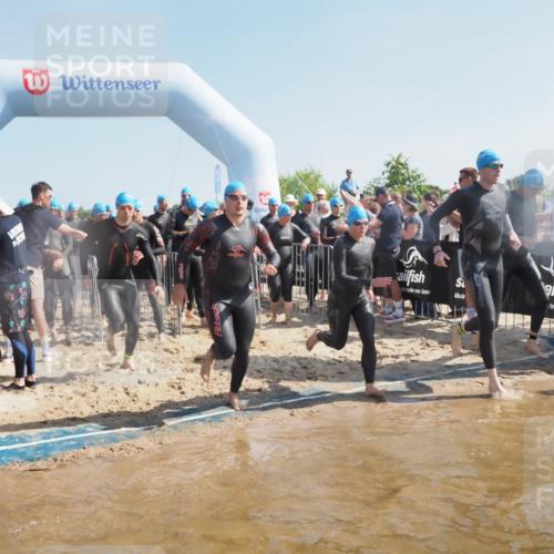 22.06.2025 - Viking Triathlon MichiJ http://msf.ph/oto/8057900 22.06.2025 10:01:00 Schwimmen 12, 50, 63, 90, 113, 124, 236, 243, 294, 300, 347, 350, 384, 458, 658 meine-sportfotos.de
