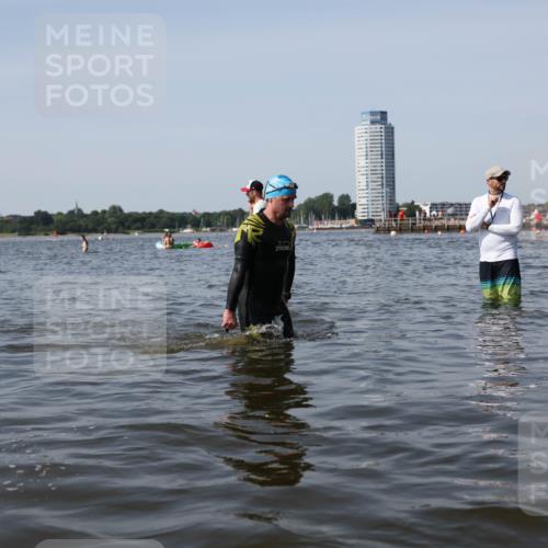22.06.2025 - Viking Triathlon Michael Strokosch http://msf.ph/oto/8057958 22.06.2025 10:40:03 Schwimmen 248, 283, 437, 538 meine-sportfotos.de
