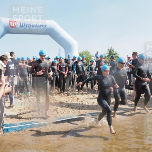 22.06.2025 - Viking Triathlon MichiJ http://msf.ph/oto/8058167 22.06.2025 10:02:01 Schwimmen 3, 17, 80, 91, 127, 137, 278, 299, 304, 365, 415, 435, 449, 492, 551 meine-sportfotos.de