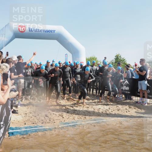 22.06.2025 - Viking Triathlon MichiJ http://msf.ph/oto/8058197 22.06.2025 10:02:10 Schwimmen 21, 107, 127, 137, 139, 149, 207, 247, 309, 365, 382, 387, 415, 492, 522 meine-sportfotos.de