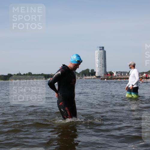 22.06.2025 - Viking Triathlon Michael Strokosch http://msf.ph/oto/8058213 22.06.2025 10:41:17 Schwimmen 54, 94, 153, 314, 376, 390, 496, 631 meine-sportfotos.de