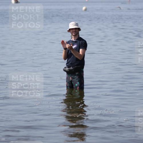 22.06.2025 - Viking Triathlon H.Heesch http://msf.ph/oto/8058240 22.06.2025 10:22:56 Schwimmen  meine-sportfotos.de