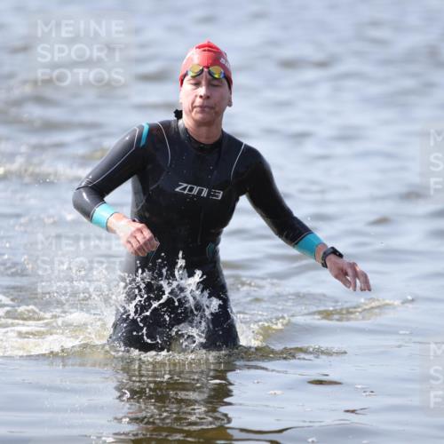 22.06.2025 - Viking Triathlon H.Heesch http://msf.ph/oto/8058371 22.06.2025 10:26:45 Schwimmen 288, 610, 661 meine-sportfotos.de