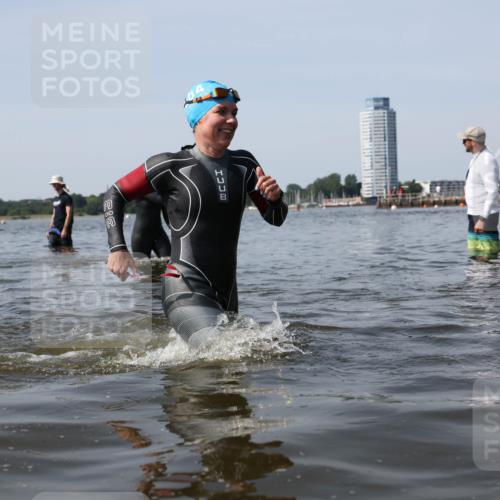 22.06.2025 - Viking Triathlon Michael Strokosch http://msf.ph/oto/8058595 22.06.2025 10:49:25 Schwimmen 64, 155, 256, 263, 317, 321 meine-sportfotos.de
