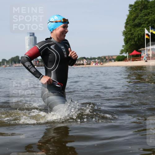 22.06.2025 - Viking Triathlon Michael Strokosch http://msf.ph/oto/8058608 22.06.2025 10:49:26 Schwimmen 64, 155, 256, 263, 317, 321 meine-sportfotos.de