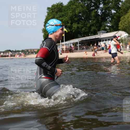 22.06.2025 - Viking Triathlon Michael Strokosch http://msf.ph/oto/8058618 22.06.2025 10:49:27 Schwimmen 64, 155, 256, 263, 321 meine-sportfotos.de